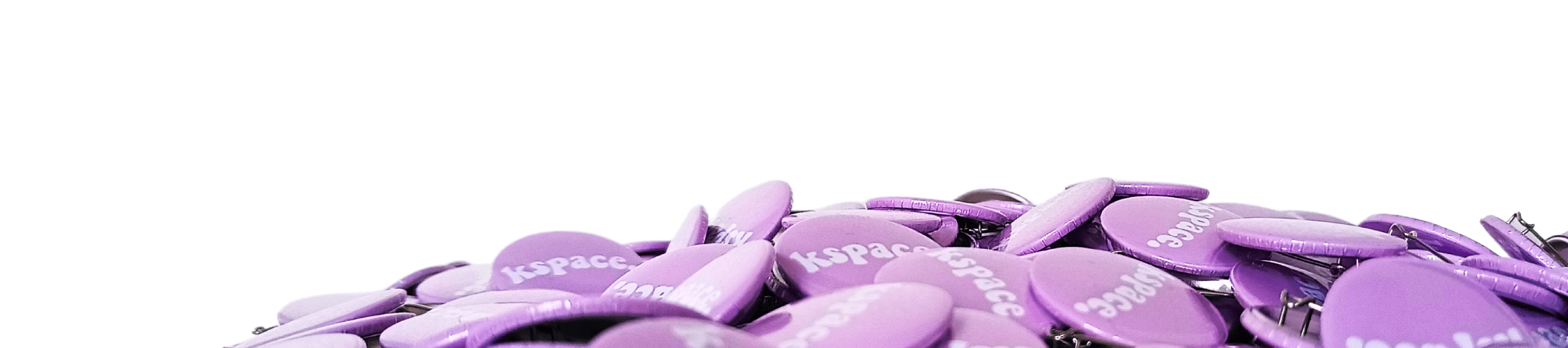 Ditelo con una spilla